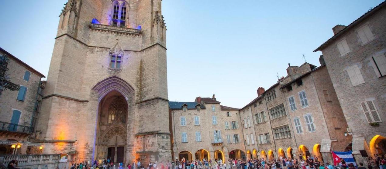 Ferienwohnung Au Temps D'Antan Villefranche-de-Rouergue Exterior foto